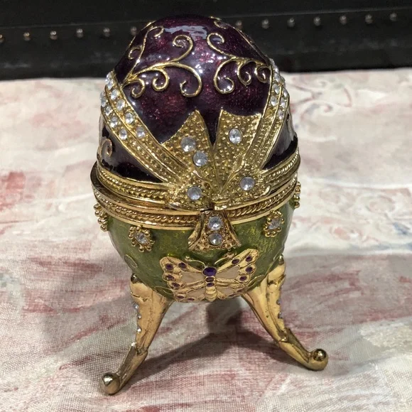 Russian Style Enamel Decorative Egg with Musical box